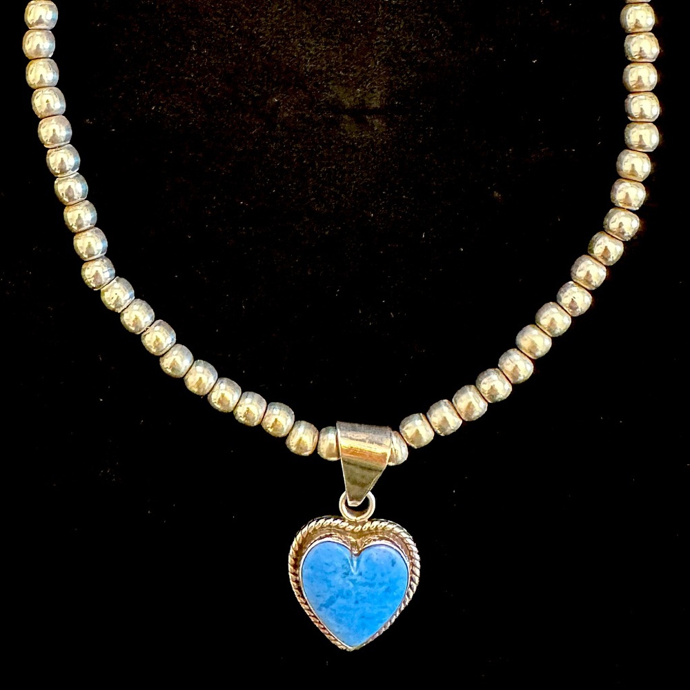 Chic Silver Necklace with Blue Heart Charm